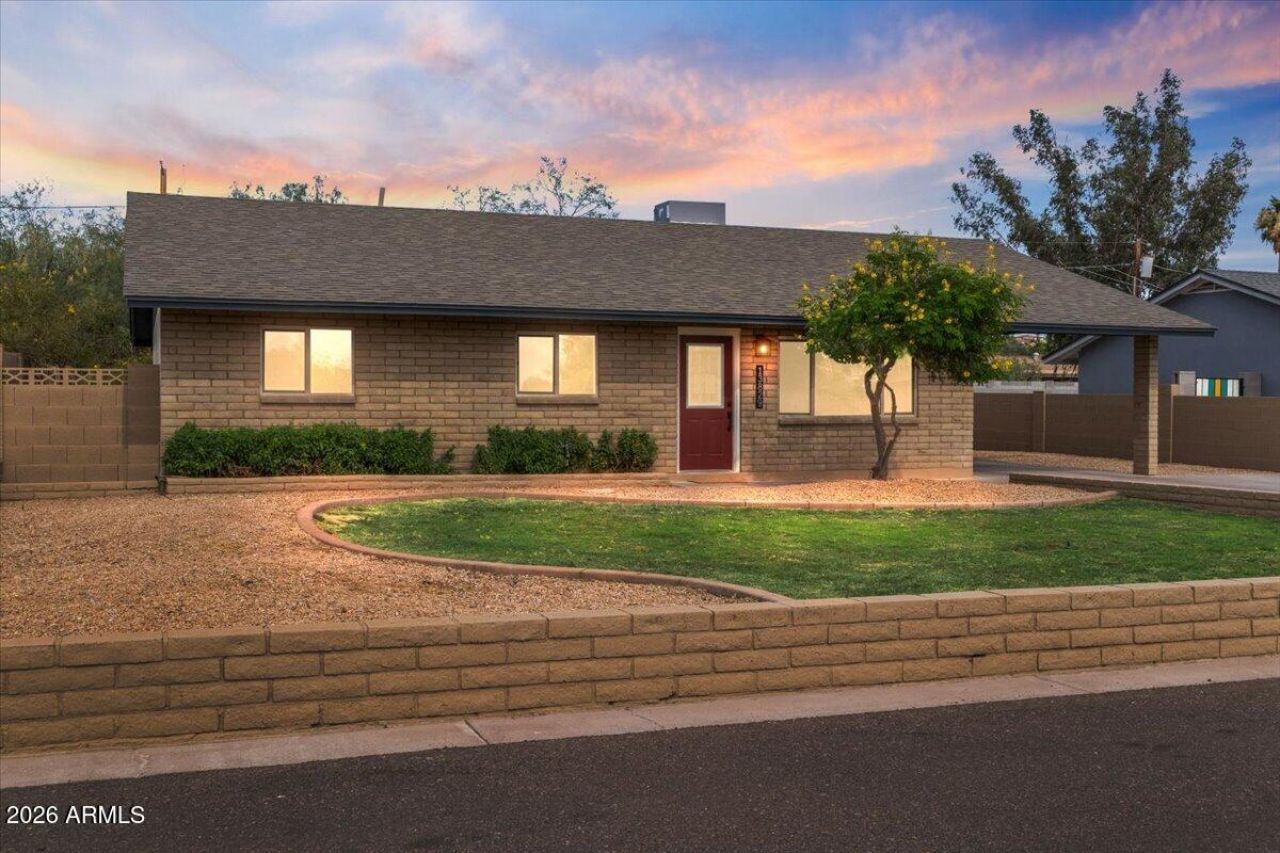 13829 N 10th Place, Phoenix, AZ 85022 Main Photo