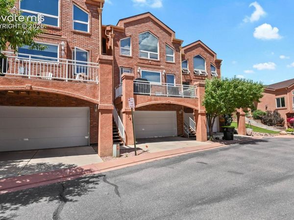 1346 Mirrillion Heights, Colorado Springs, CO 80904