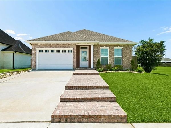 4516 LAMARQUE Drive, Meraux, LA 70075