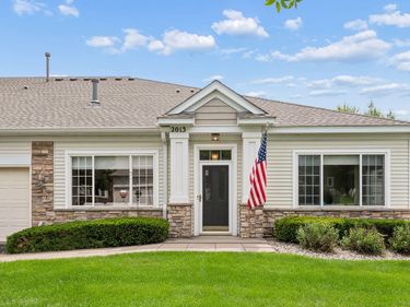 2013 Stahlke Way, Chaska, MN 55318