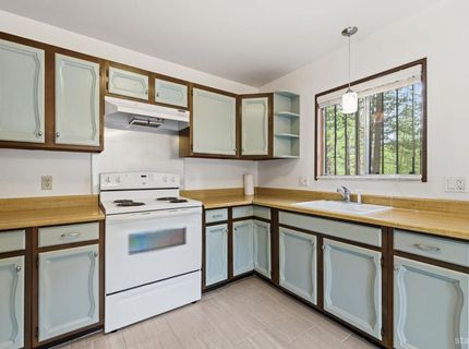 1863 Normuk Street, South Lake Tahoe, CA 96150 Photo