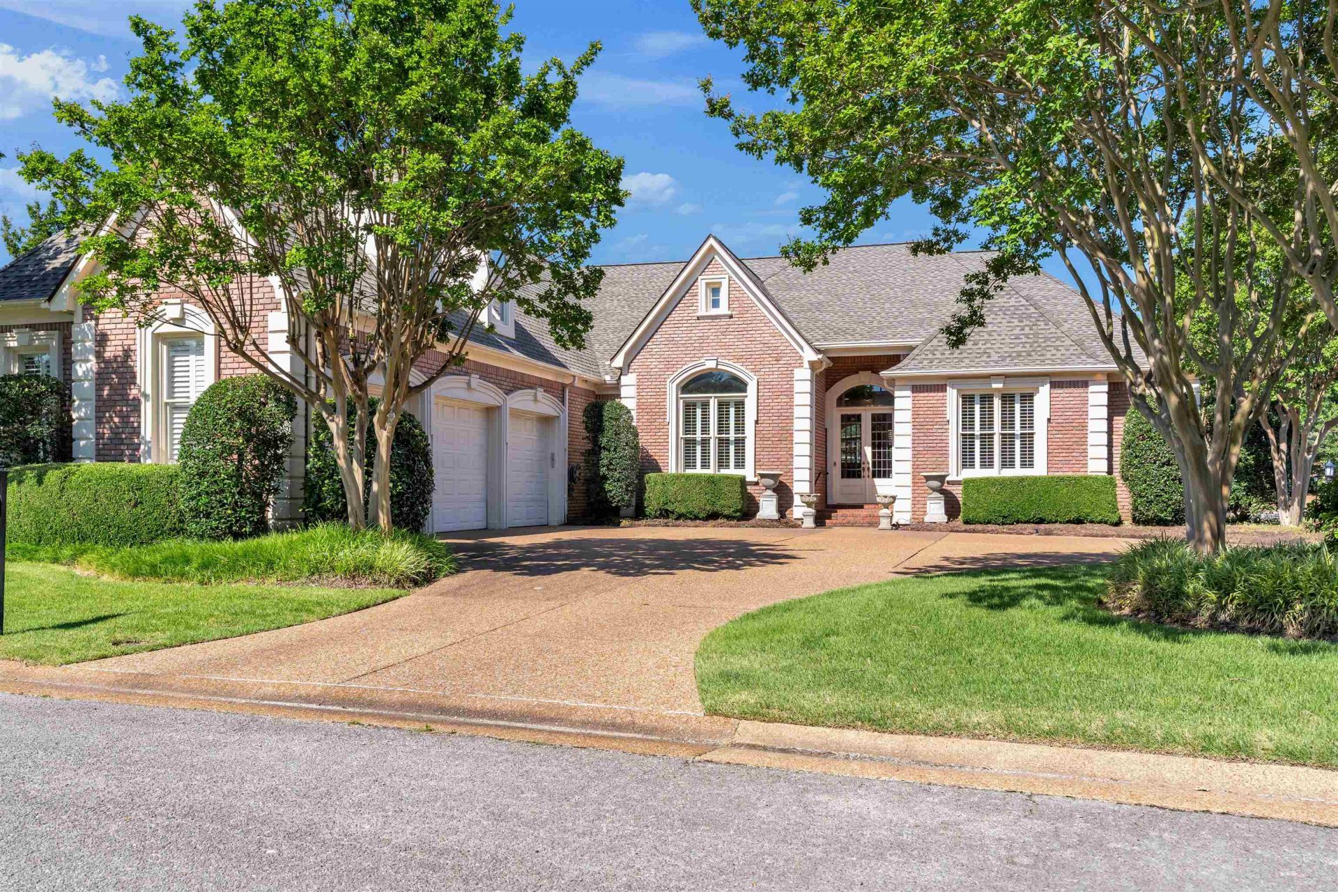 3245 S Avenel Cv, Memphis, TN 38125 Main Photo