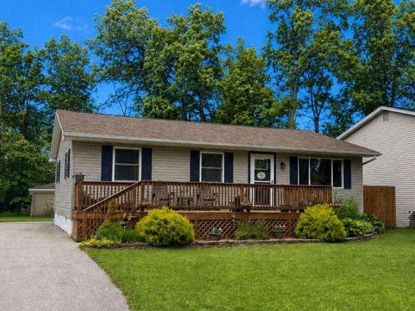 616 S 20th Street , Chesterton, IN 46304