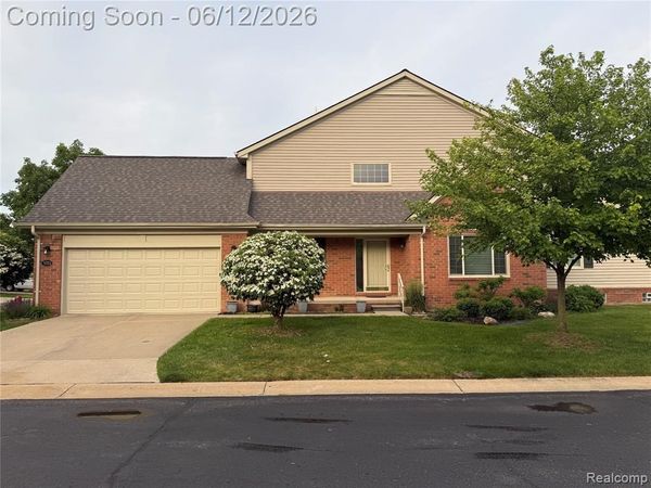 3721 Knightbridge Circle , Sterling Heights, MI 48314