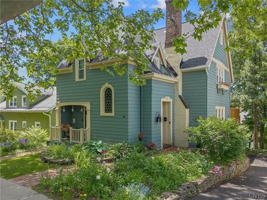 109 Euclid Terrace, Syracuse, NY 13210