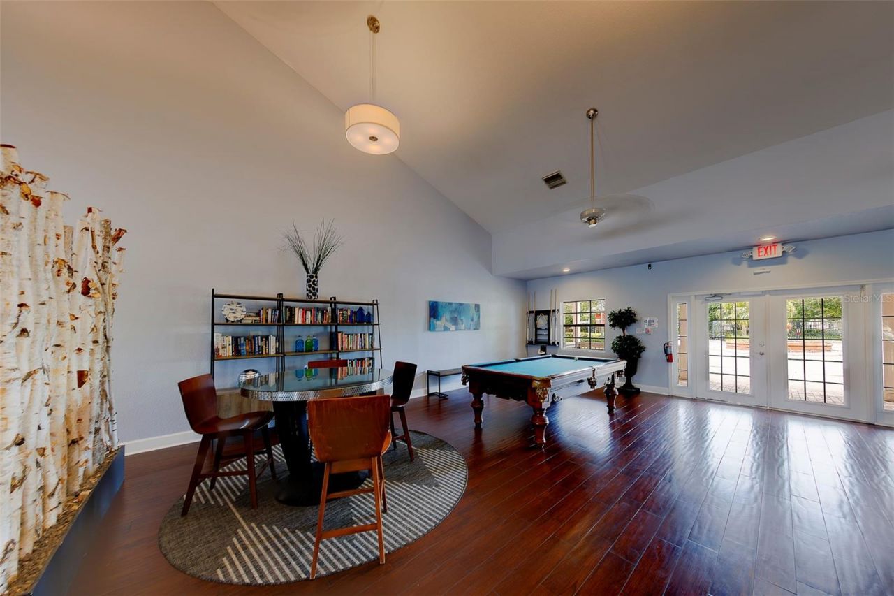 222 Pompano Drive Se, Unit H, Saint Petersburg, FL 33705 Photo