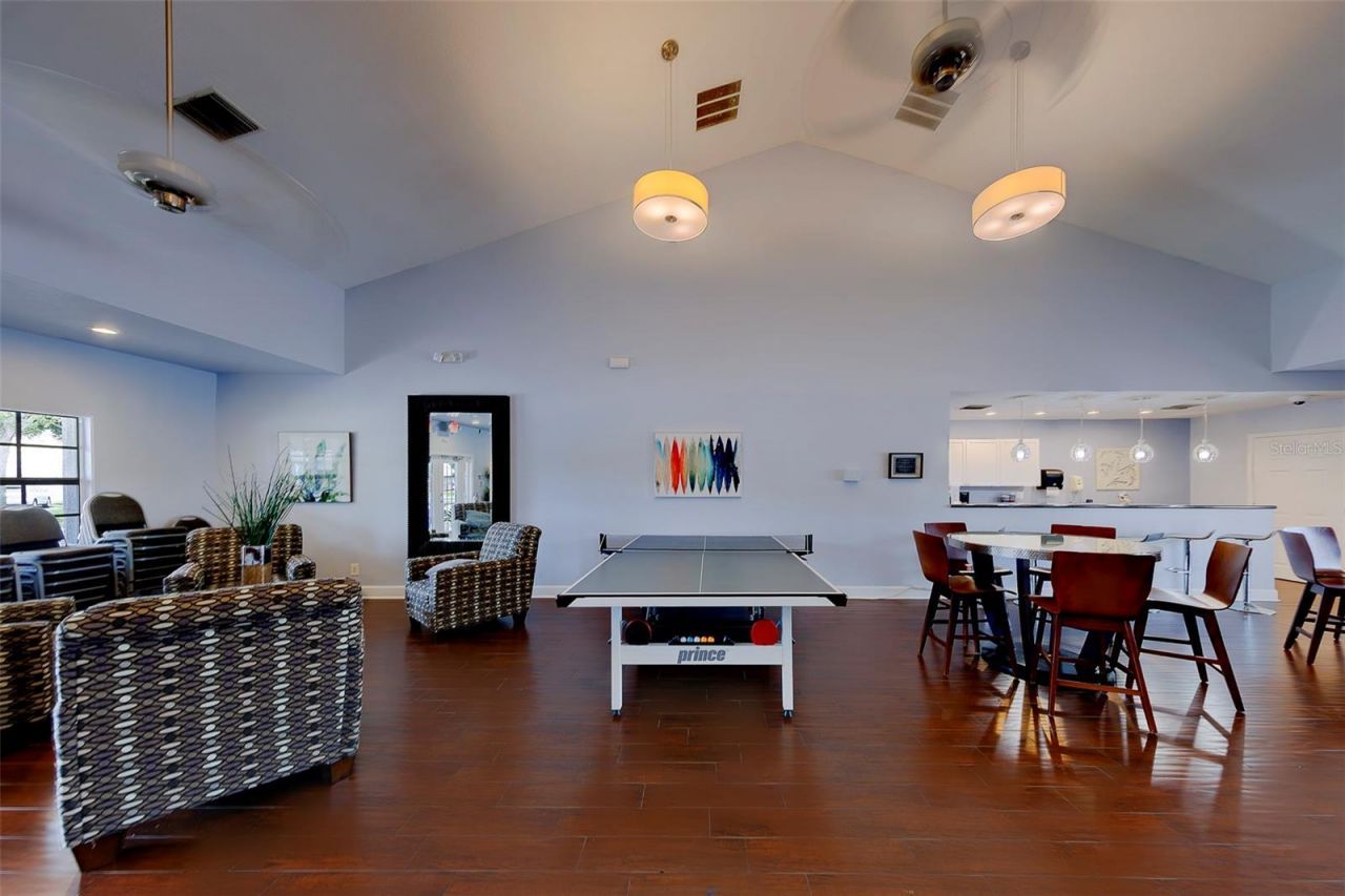 222 Pompano Drive Se, Unit H, Saint Petersburg, FL 33705 Photo