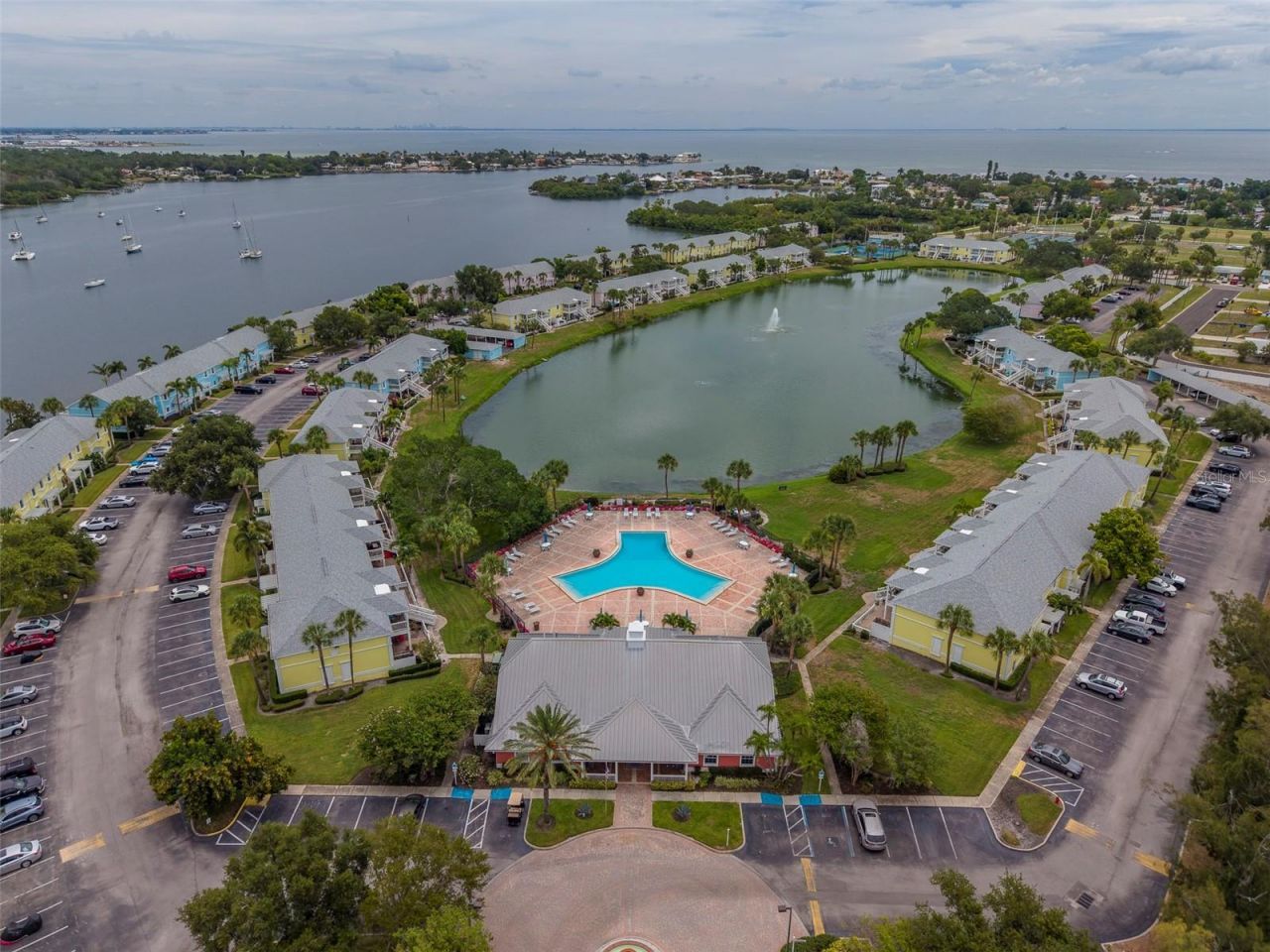 222 Pompano Drive Se, Unit H, Saint Petersburg, FL 33705 Photo