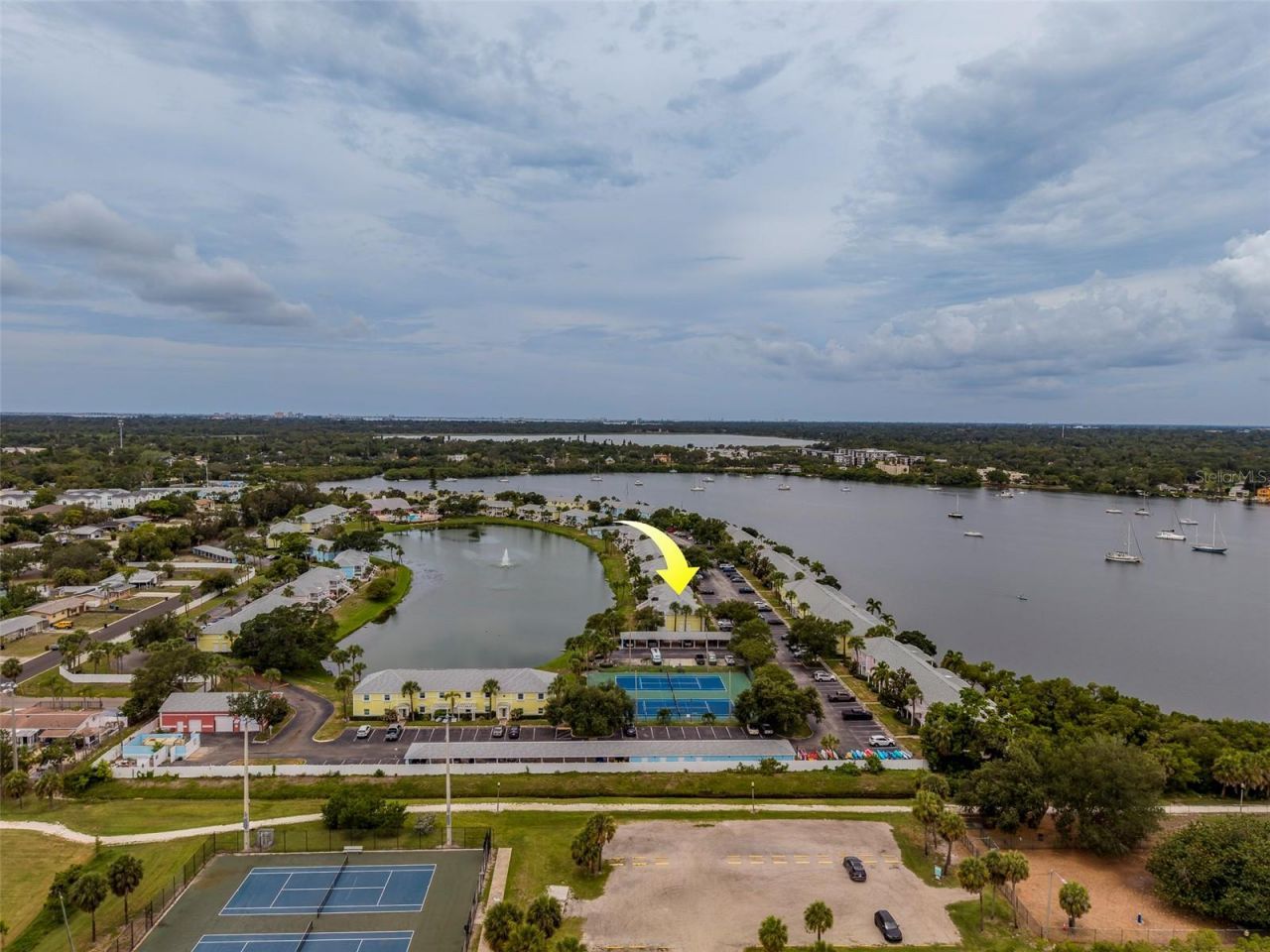 222 Pompano Drive Se, Unit H, Saint Petersburg, FL 33705 Photo