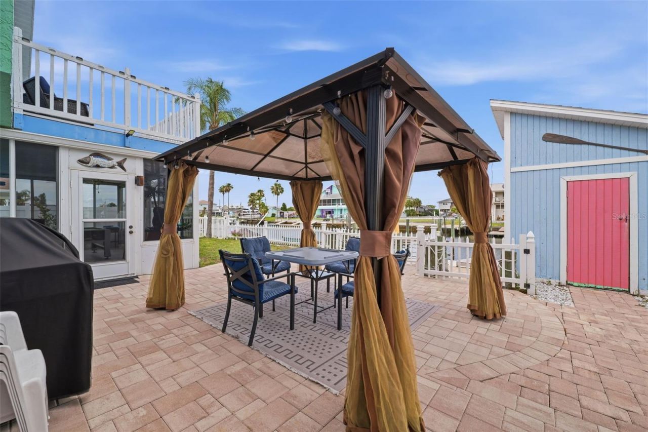 4262 Paradise Circle , Hernando Beach, FL 34607 Photo