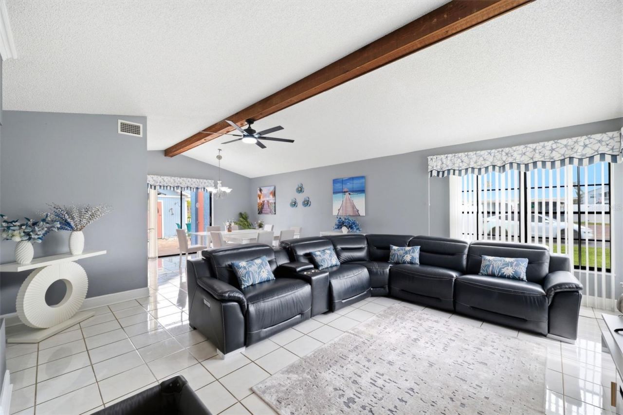 4262 Paradise Circle , Hernando Beach, FL 34607 Photo