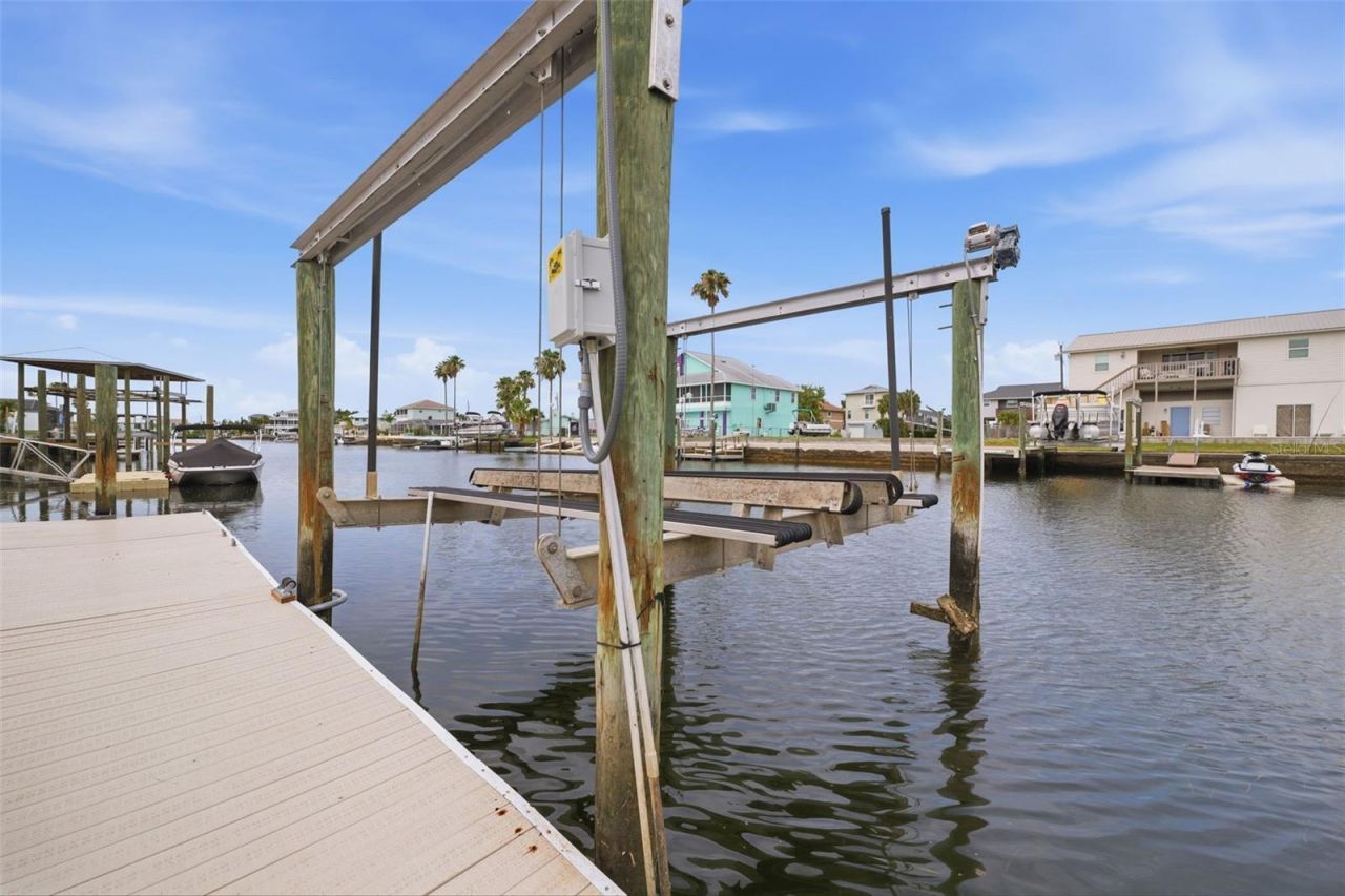 4262 Paradise Circle , Hernando Beach, FL 34607 Photo