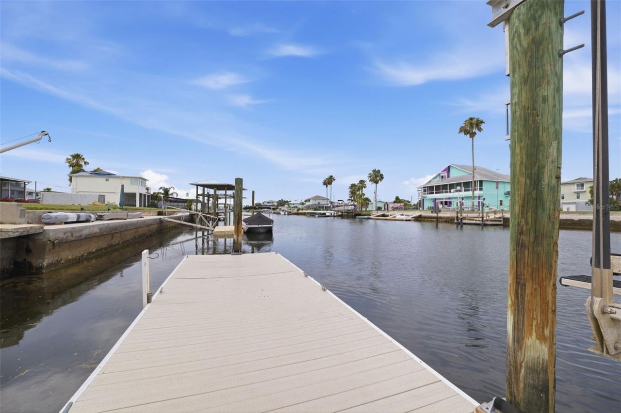 4262 Paradise Circle , Hernando Beach, FL 34607 Photo