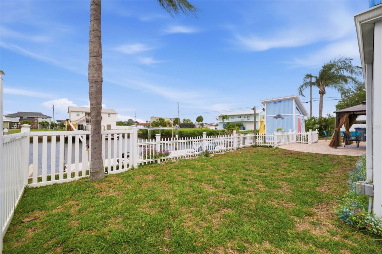 4262 Paradise Circle , Hernando Beach, FL 34607 Photo