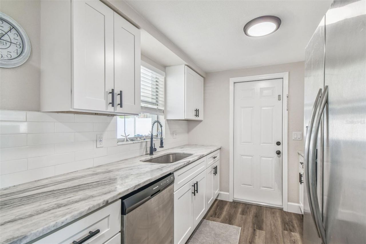 6743 Knightsbridge Drive, New Port Richey, FL 34653 Photo
