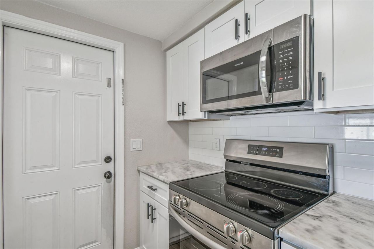 6743 Knightsbridge Drive, New Port Richey, FL 34653 Photo