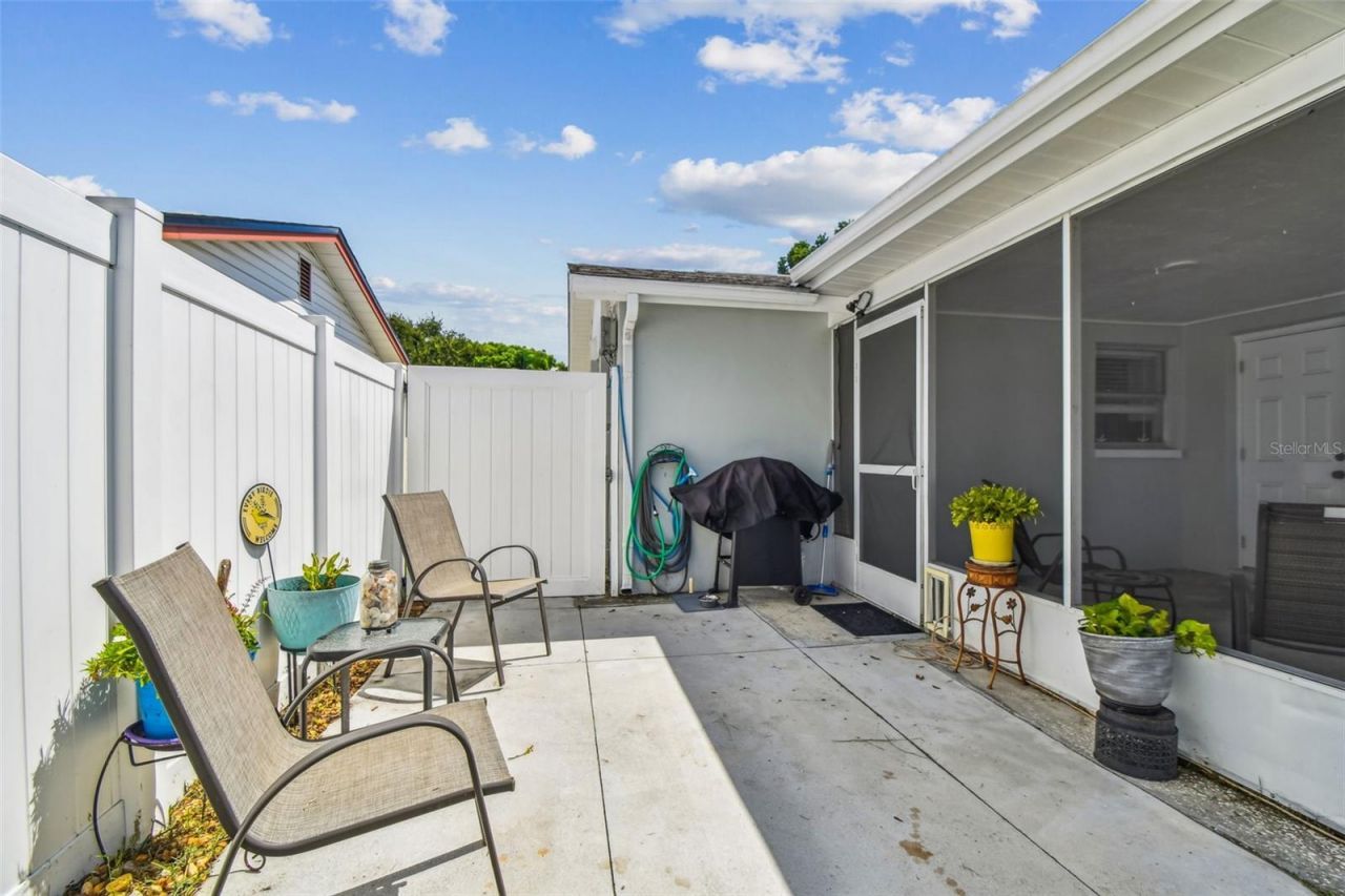 6743 Knightsbridge Drive, New Port Richey, FL 34653 Photo