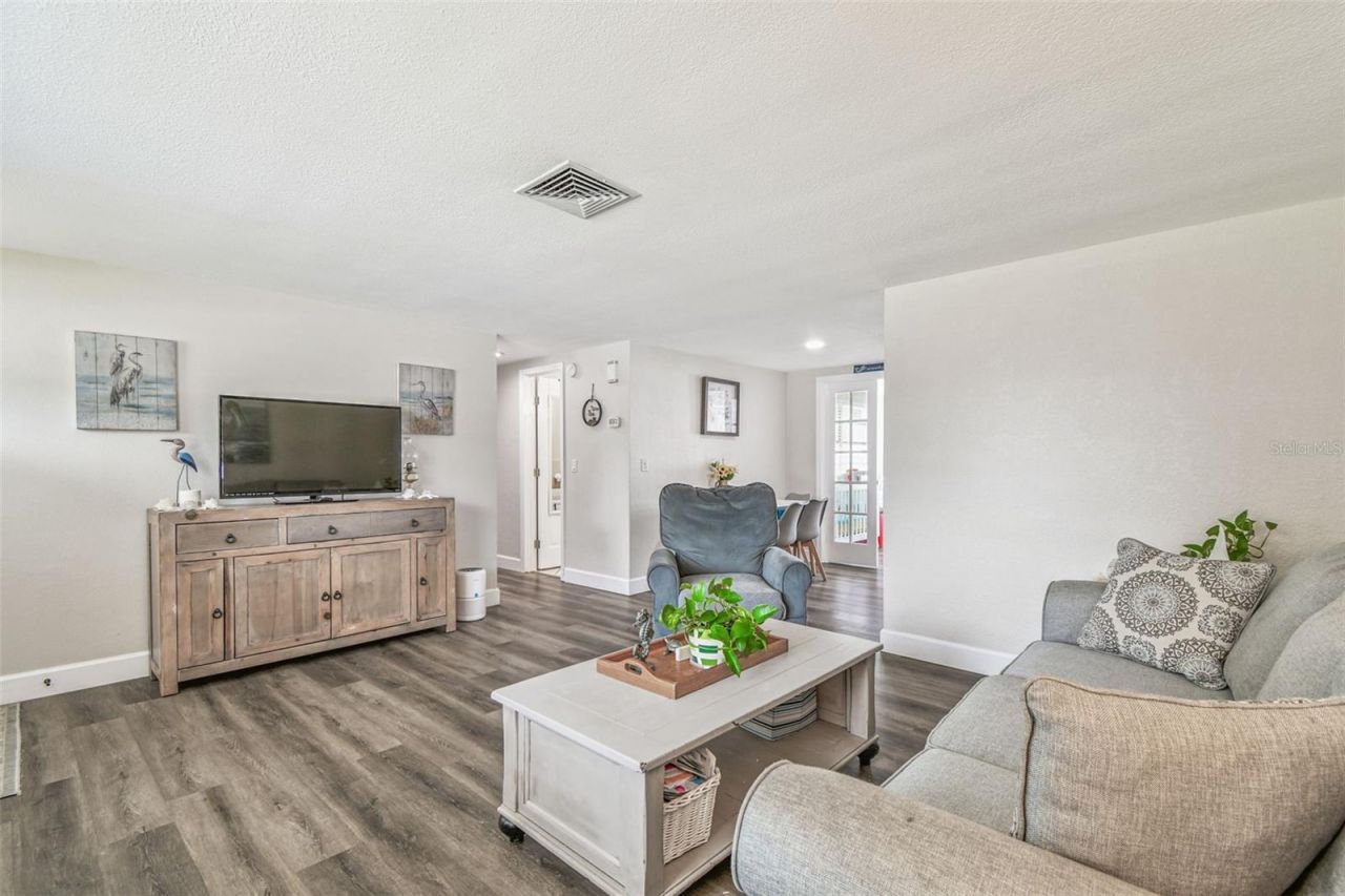 6743 Knightsbridge Drive, New Port Richey, FL 34653 Photo