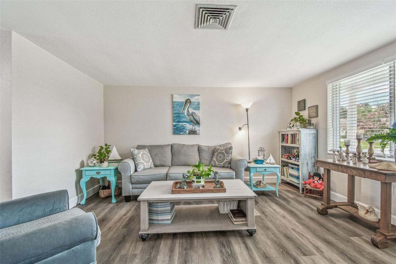 6743 Knightsbridge Drive, New Port Richey, FL 34653 Photo