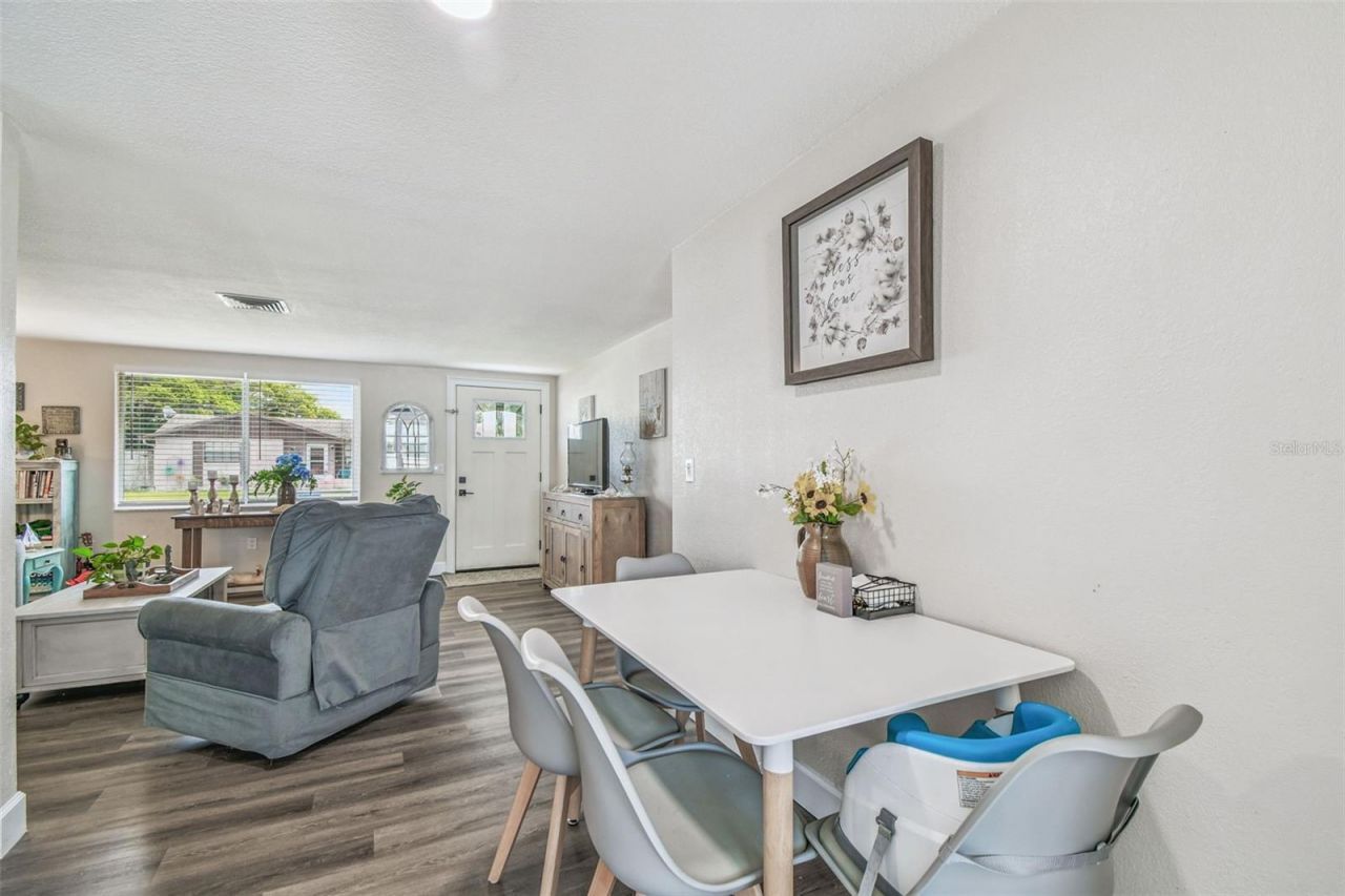 6743 Knightsbridge Drive, New Port Richey, FL 34653 Photo