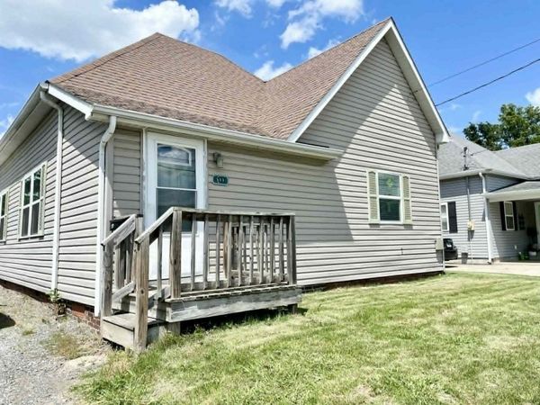 511 E Herrin Street , Herrin, IL 62948