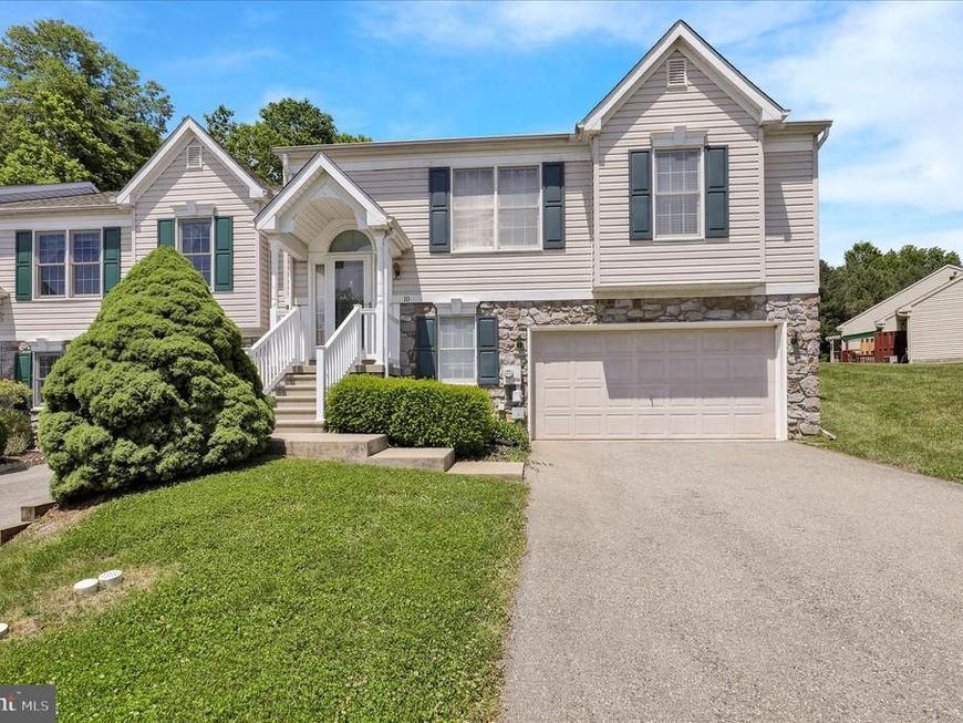 10 Creekside Drive , Millersville, PA 17551 Main Photo