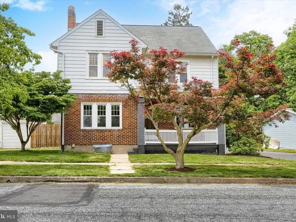4 OAKLEIGH AVENUE , HARRISBURG, PA 17111