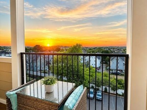519 Broadway, Unit 405, Somerville, MA 02145