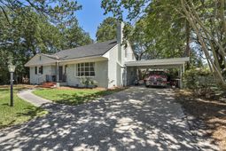 1846 Capri Drive photo 4