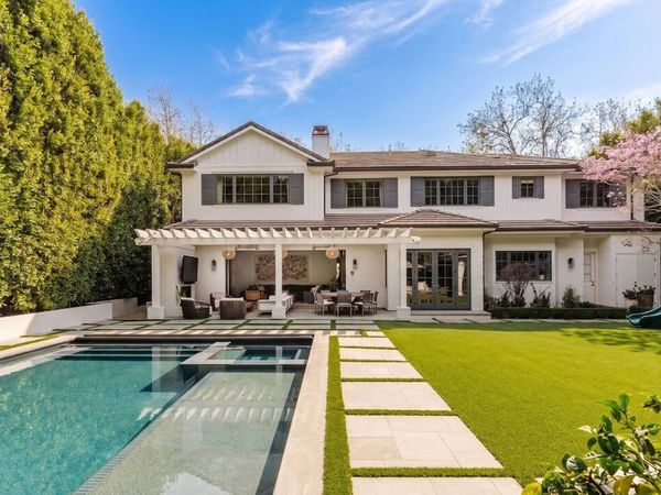 957 Corsica Drive, Pacific Palisades, CA 90272