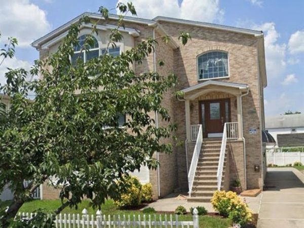 23 Main Avenue, WALLINGTON, NJ 07057