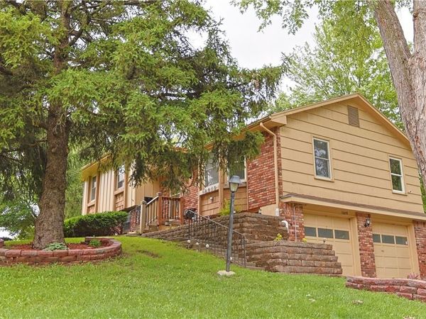 12019 E 39TH Terrace, Independence, MO 64052