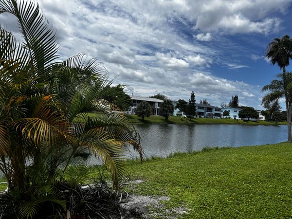31 Northampton, West Palm Beach, FL 33417