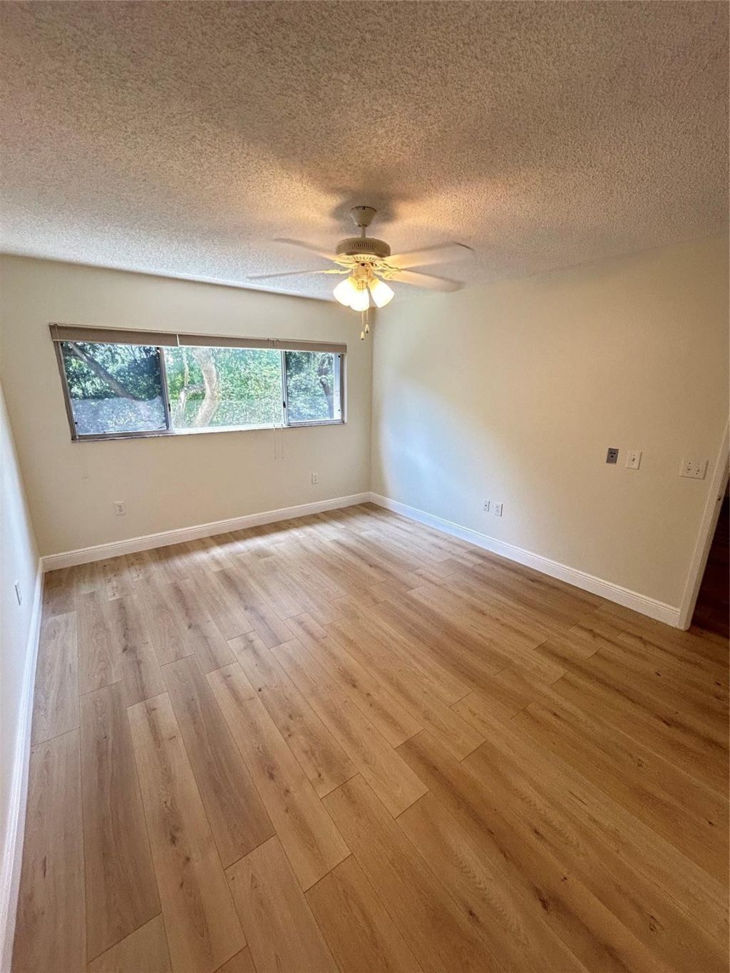 900 SW 142nd Avenue, Unit 202l, Pembroke Pines, FL 33027 Photo