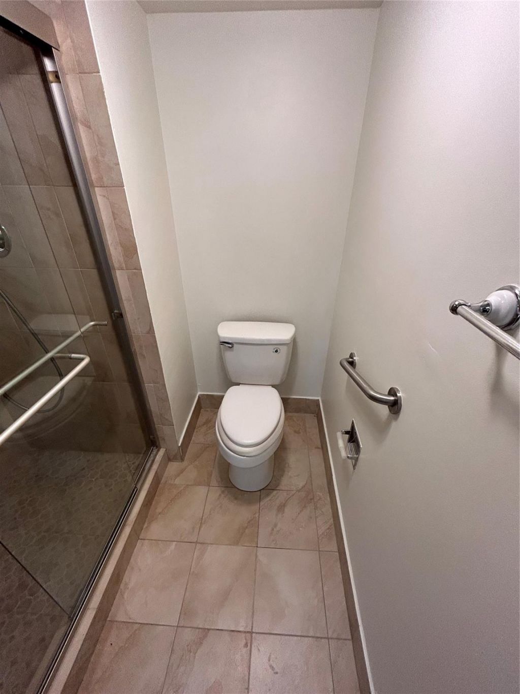 900 SW 142nd Avenue, Unit 202l, Pembroke Pines, FL 33027 Photo