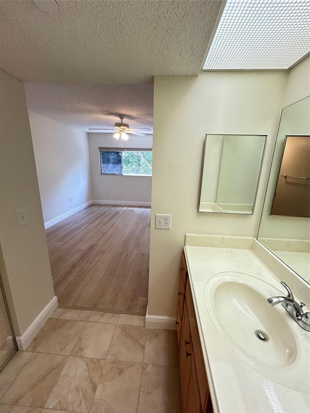 900 SW 142nd Avenue, Unit 202l, Pembroke Pines, FL 33027 Photo