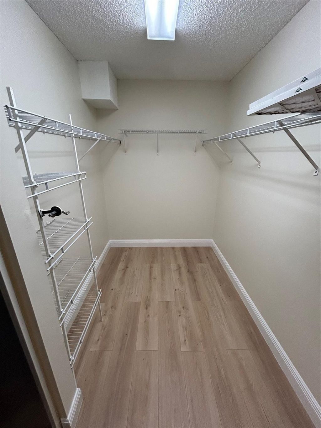 900 SW 142nd Avenue, Unit 202l, Pembroke Pines, FL 33027 Photo