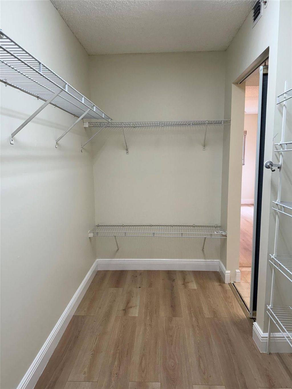 900 SW 142nd Avenue, Unit 202l, Pembroke Pines, FL 33027 Photo
