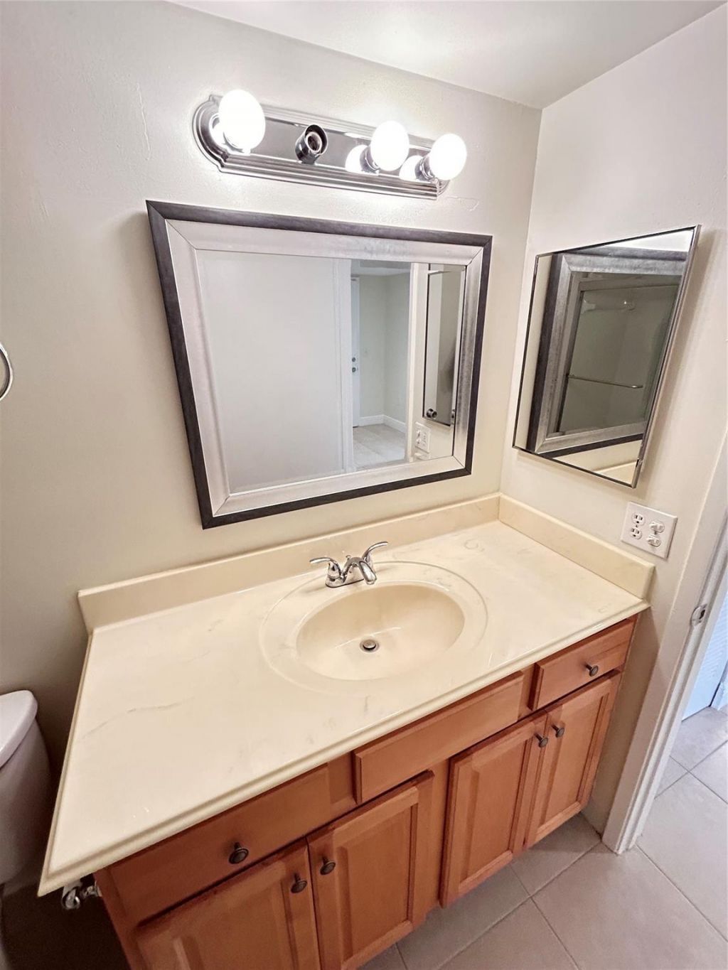 900 SW 142nd Avenue, Unit 202l, Pembroke Pines, FL 33027 Photo
