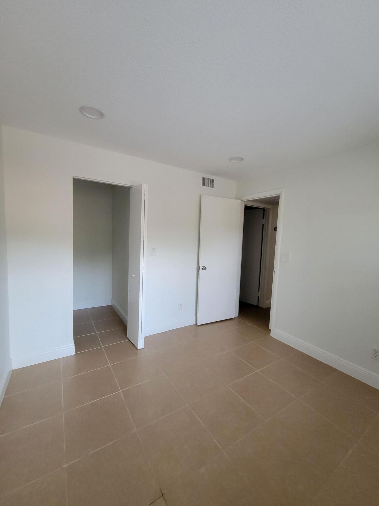 971 NW 122nd Terrace, Pembroke Pines, FL 33026 Photo