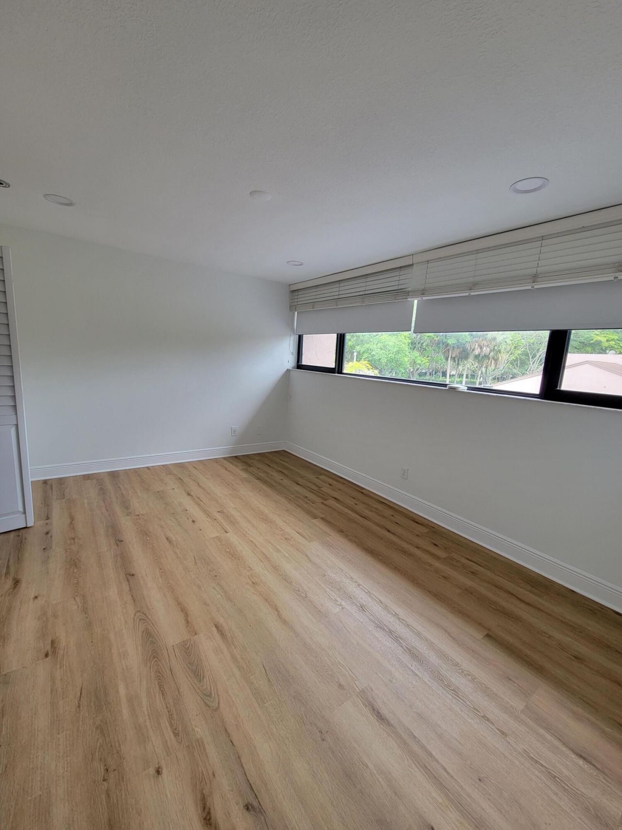 971 NW 122nd Terrace, Pembroke Pines, FL 33026 Photo