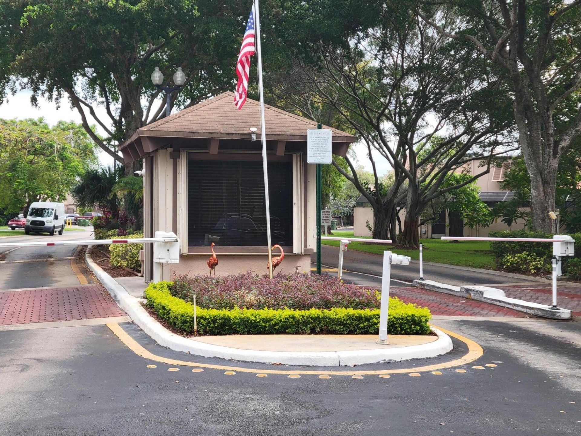 971 NW 122nd Terrace, Pembroke Pines, FL 33026 Photo