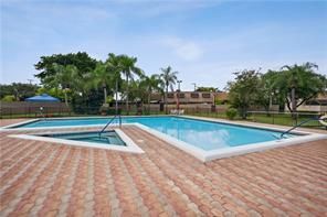 971 NW 122nd Terrace, Pembroke Pines, FL 33026 Photo