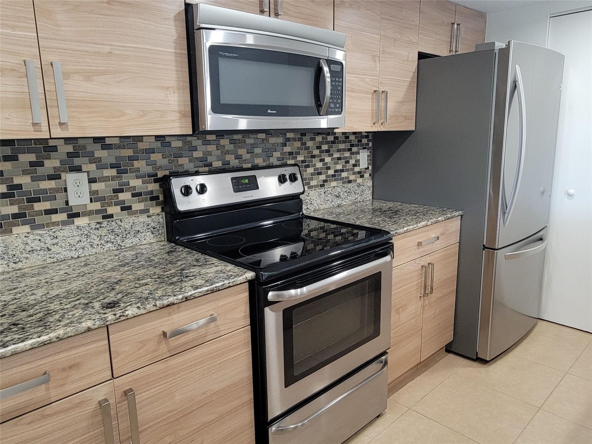 971 NW 122nd Terrace, Pembroke Pines, FL 33026 Photo
