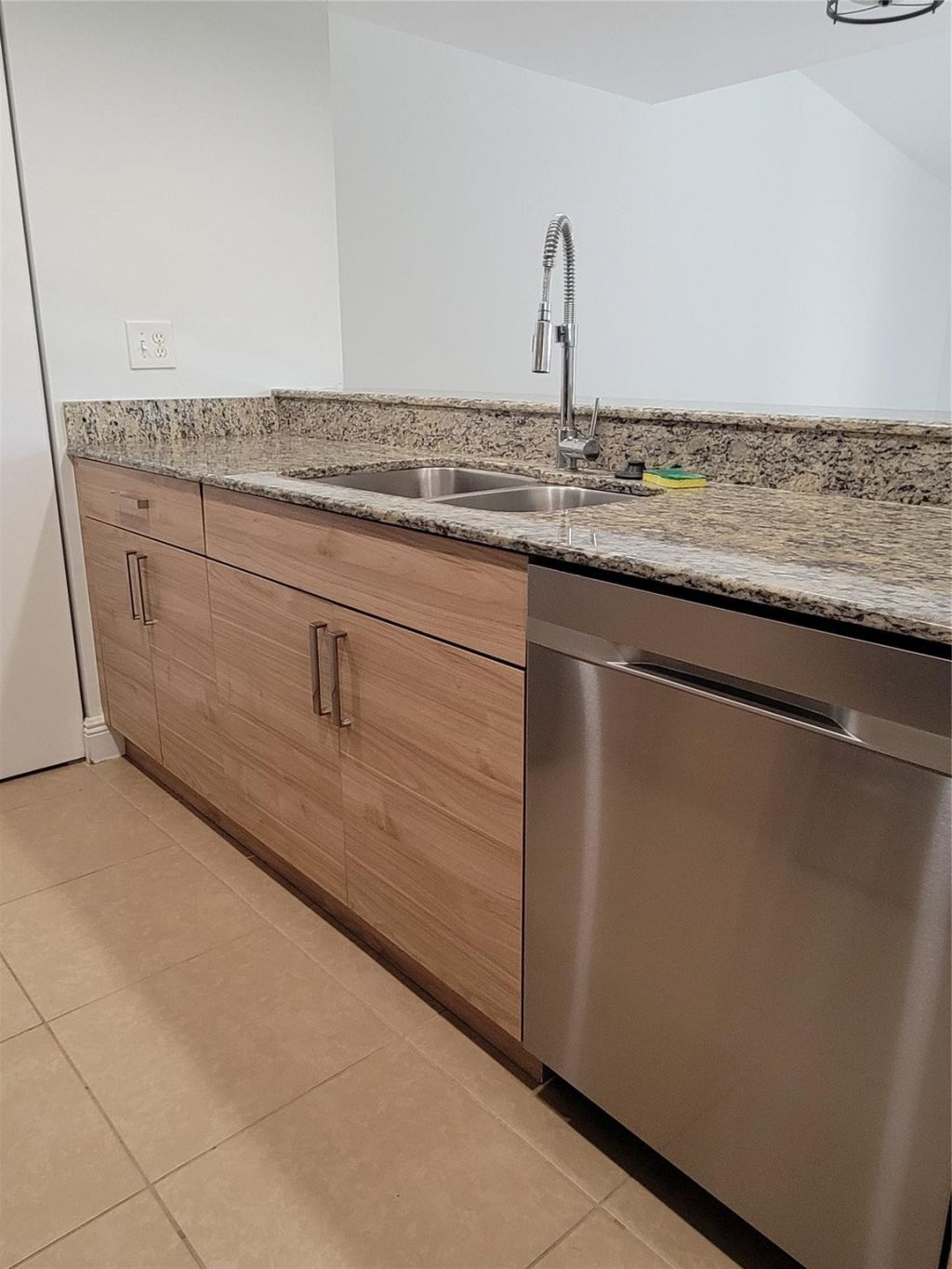 971 NW 122nd Terrace, Pembroke Pines, FL 33026 Photo