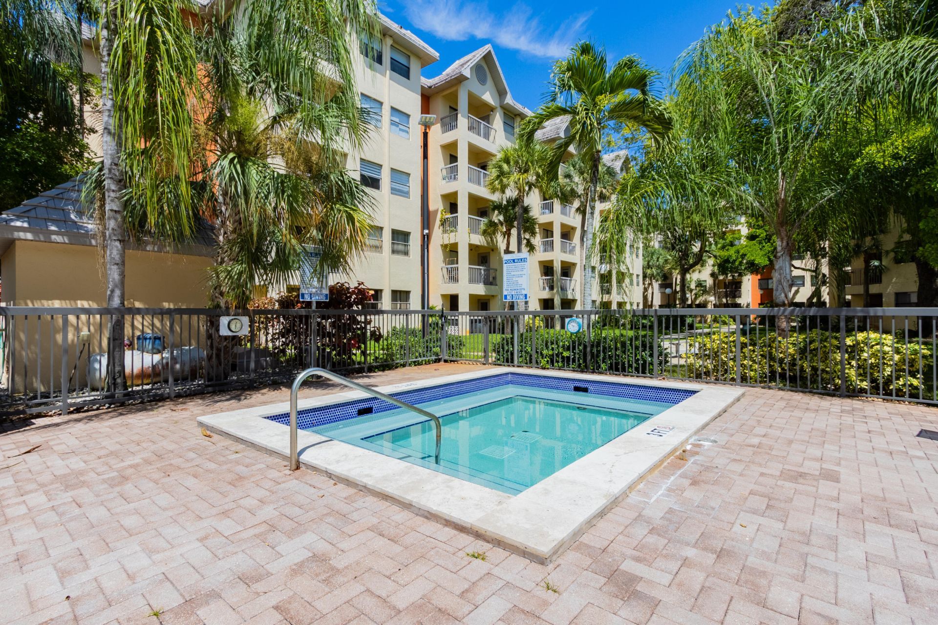 8100 Geneva Court, Unit 238, Doral, FL 33166 Photo