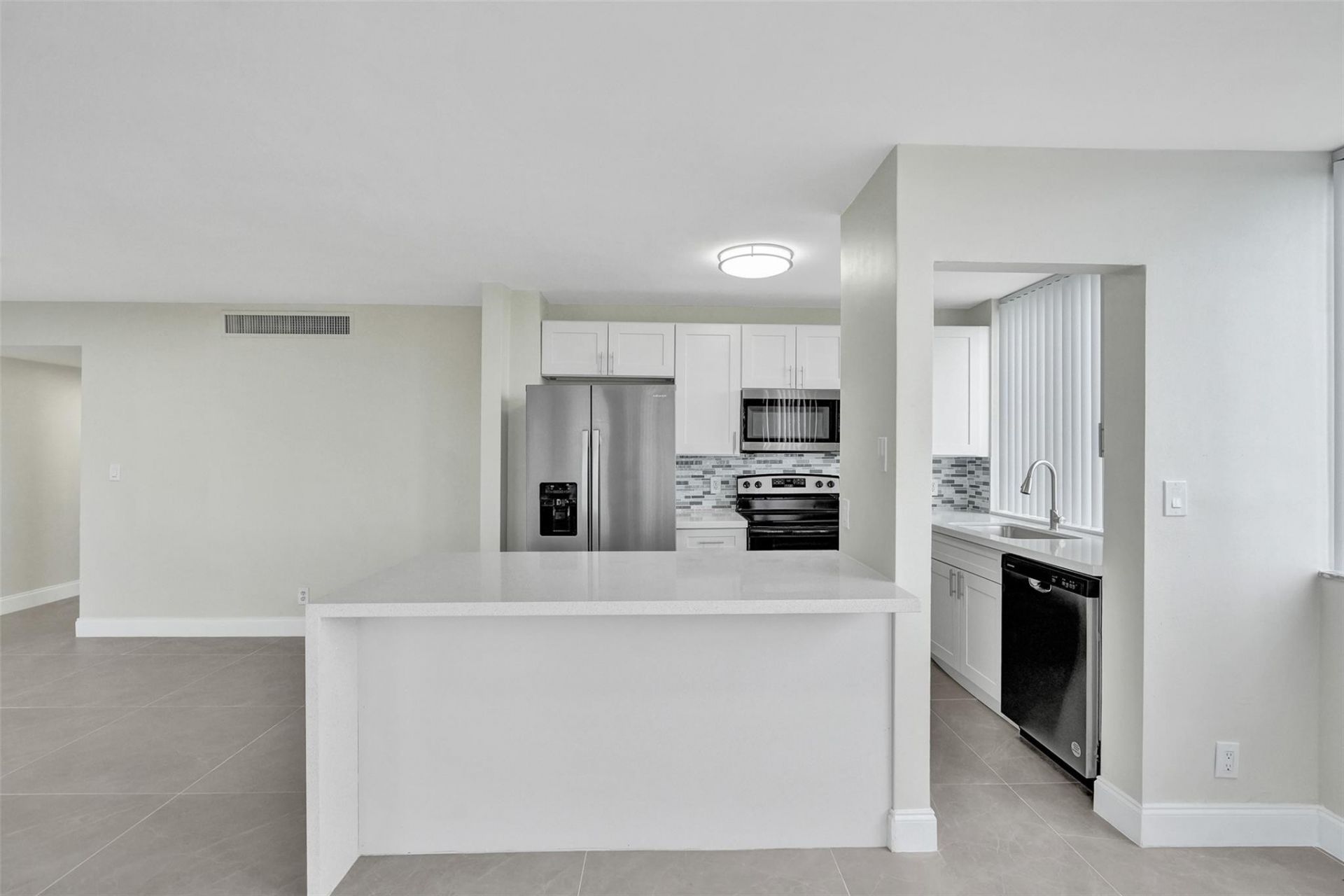 4222 Inverrary Boulevard, Unit 4810, Lauderhill, FL 33319 Photo