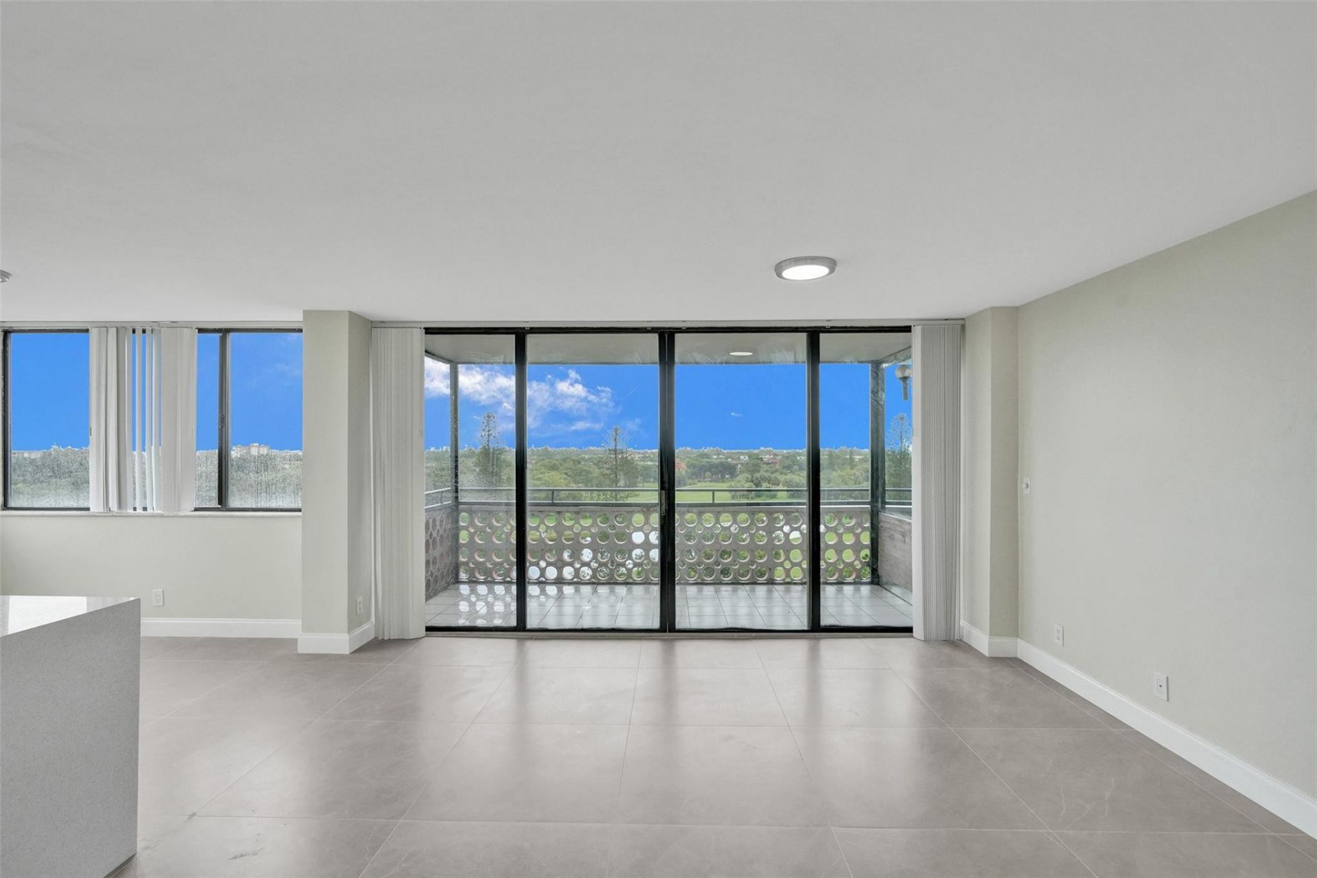 4222 Inverrary Boulevard, Unit 4810, Lauderhill, FL 33319 Photo