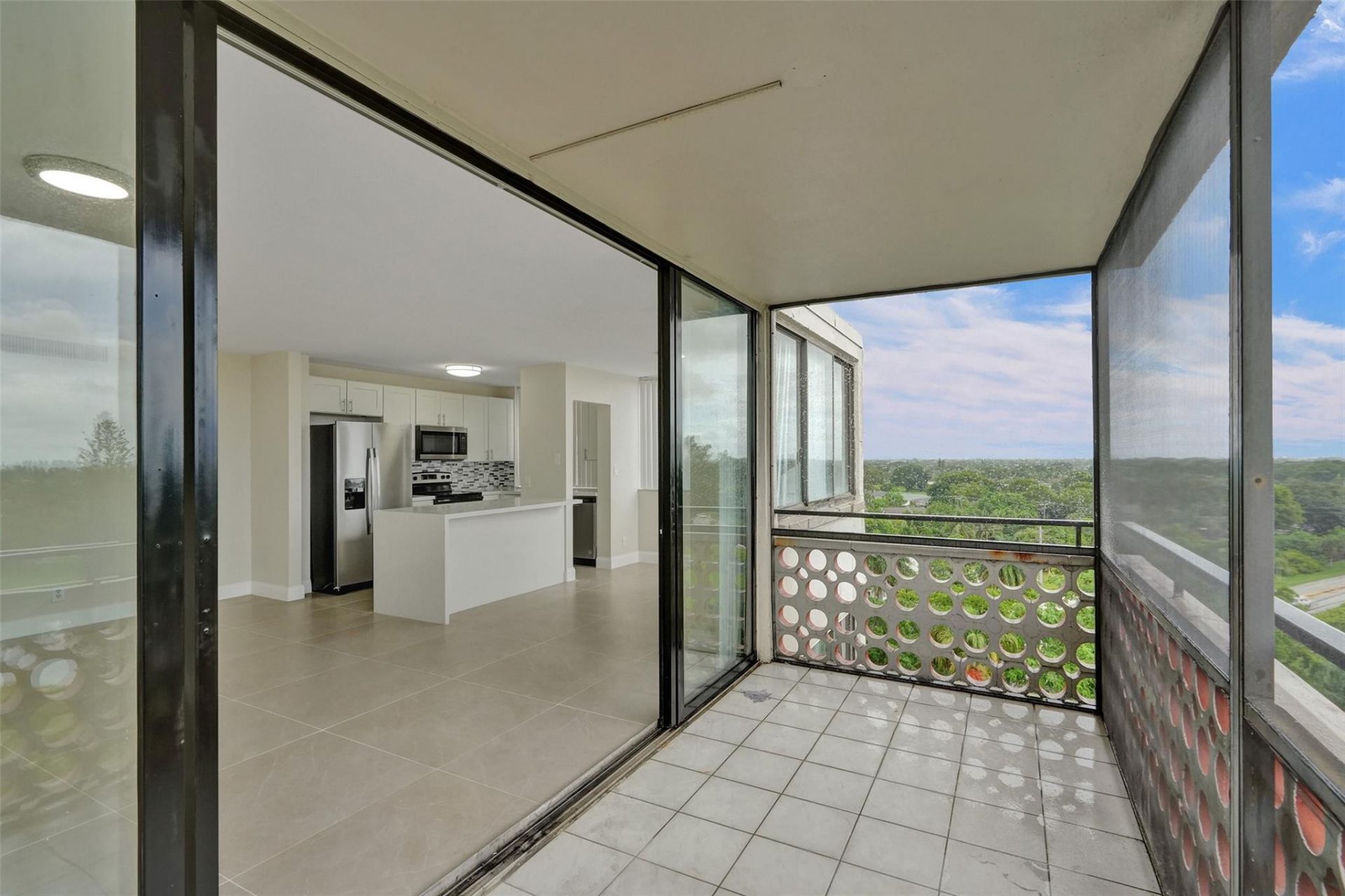 4222 Inverrary Boulevard, Unit 4810, Lauderhill, FL 33319 Photo