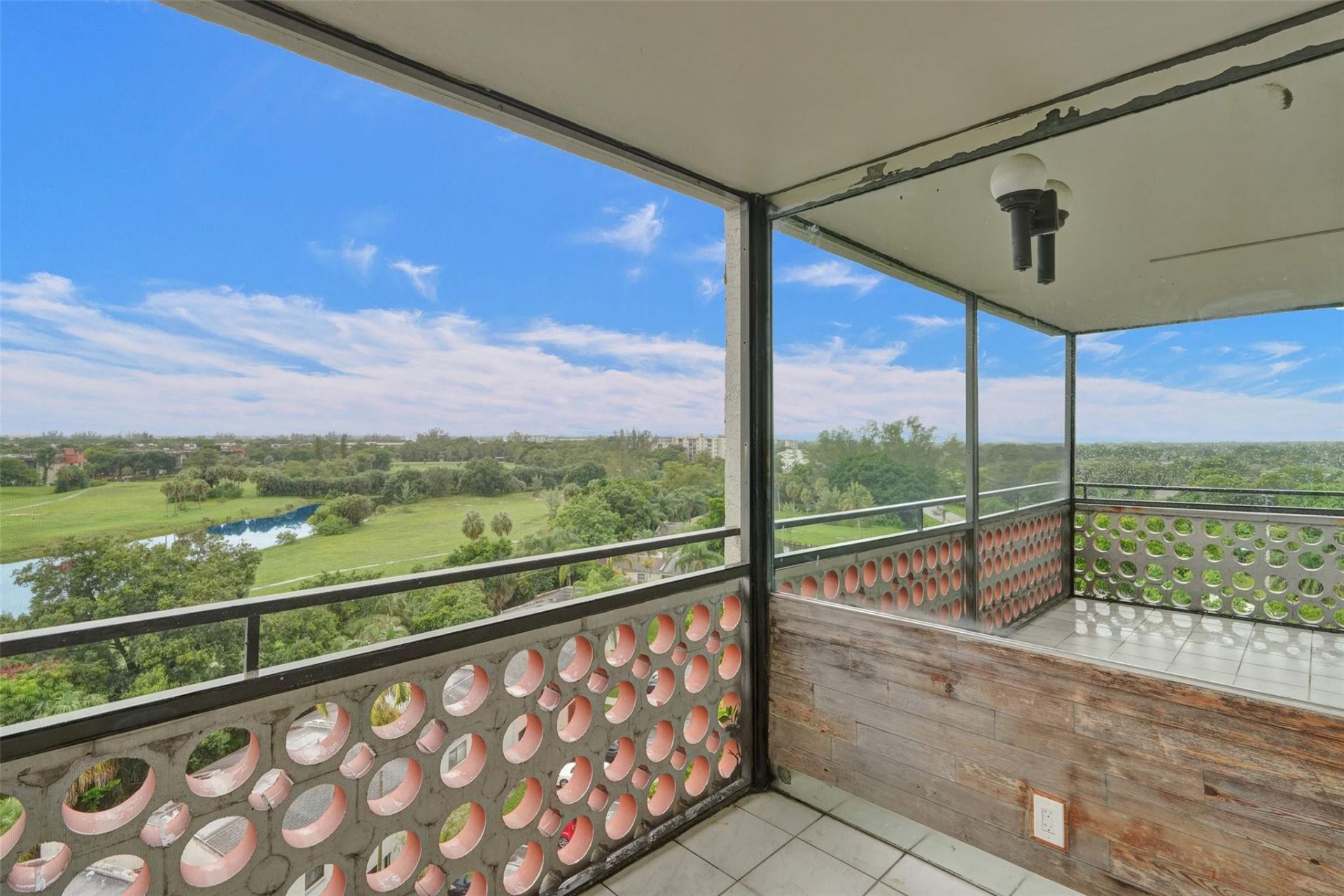 4222 Inverrary Boulevard, Unit 4810, Lauderhill, FL 33319 Photo
